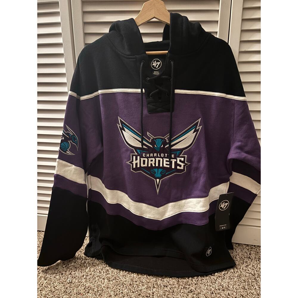 NWT Charlotte Hornets Layup Lacer Hoodie
